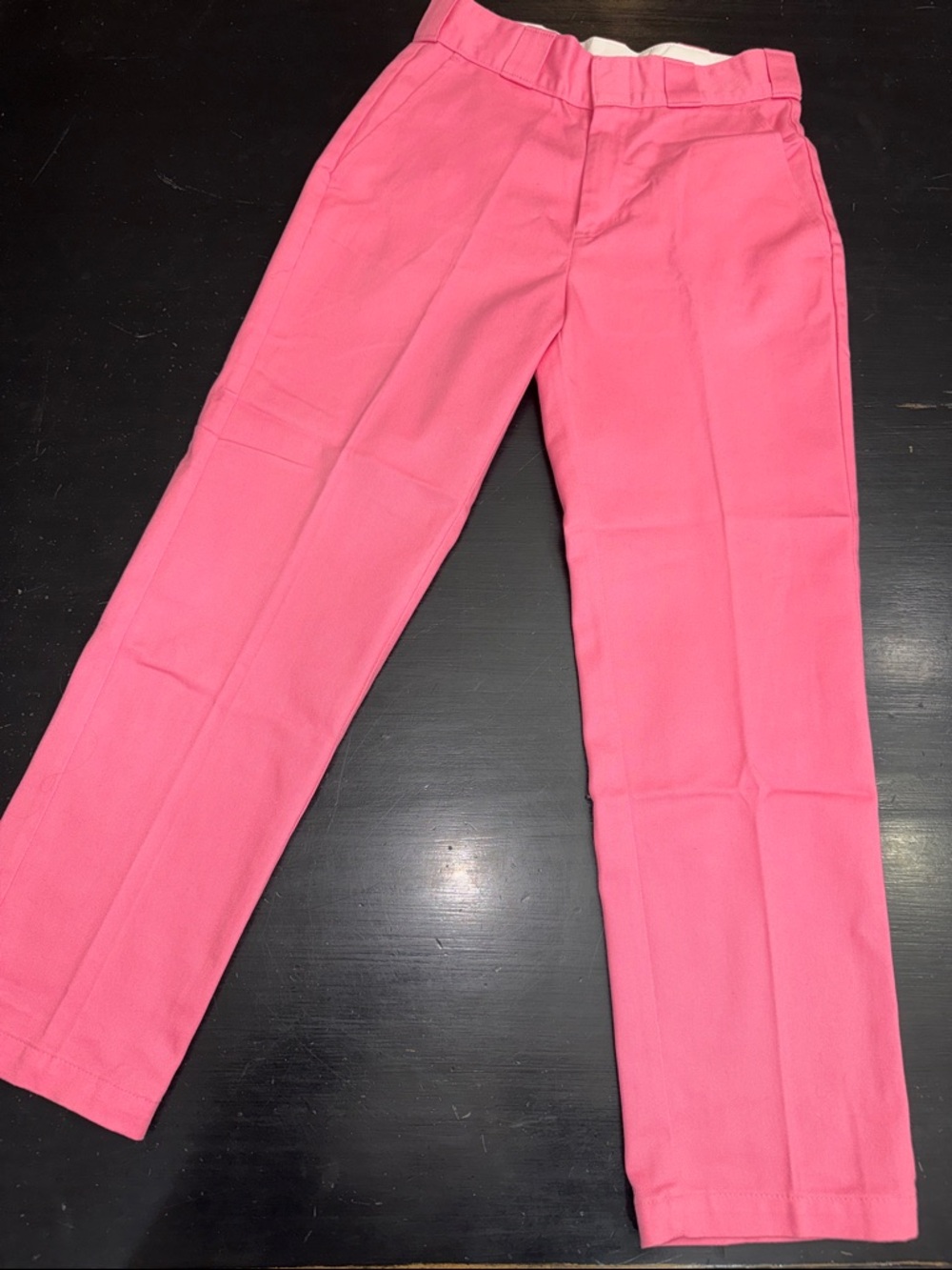 dickies pink capri pants. size 2/26. excellent used condition.